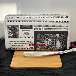 Betsey Johnson xozip-n newspaper wallet